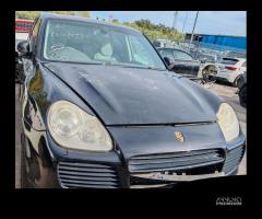 Porsche cayenne turbo prima serie per ricambi (2a)