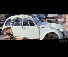 Citroen 2 cavalli 2CV epoca per ricambi (2a)