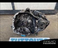 Cambio Renault Clio 2003 1149CC benzina D7FG7 kw43