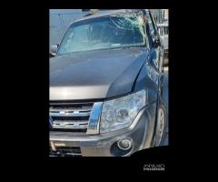 Mitsubishi Pajero v80 Shogun 3.2 tre porte con mot - 4