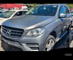 Mercedes ML 250 CDI Bluetec anno 2012 per ricambi - 1