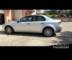 Alfa romeo 159 1.9 jtd m berlina per ricambi (2a)