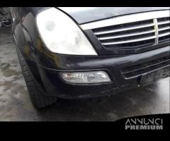 Ssangyong Rexton 2.7 xdi anno 2005 per ricambi (2a