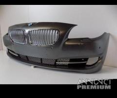 BMW 5 F10 / F11 PARAURTI ANTERIORE (B39) - 6382 - 2