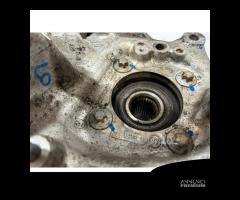 BMW F80 F82 F87 Mozzo posteriore destro - 16256