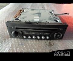 AUTORADIO PER PEUGEOT 207 5 PORTE ANNO: 2006