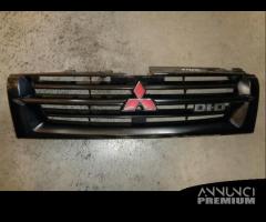 MASCHERINA ANTERIORE MITSUBISHI PAJERO V60 2003