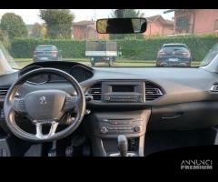 Peugeot 308 1.6 HDi 92 CV Business - 11