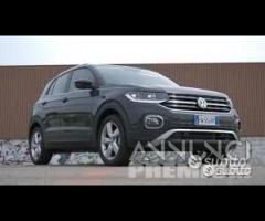 Disponibili Volkswagen T-Cross 2020 ricambi c2418 - 1