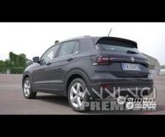 Disponibili Volkswagen T-Cross 2020 ricambi c2418 - 2