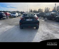 Toyota C-HR I 2016 1.8h Active 2wd e-cvt - 6