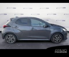 Toyota Yaris IV 2020 1.5h Lounge - 8