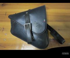 Borsa triangolare per moto custom - 1