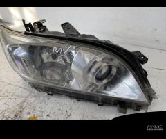 FARO ANTERIORE DESTRO TOYOTA Rav4 5Â° Serie (09>12 - 4