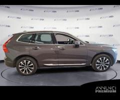 Volvo XC60 II 2022 2.0 b4 Plus Dark awd auto - 4