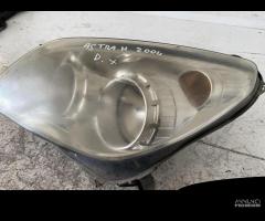 FARO ANTERIORE DESTRO OPEL Astra H Berlina (04>07) - 4