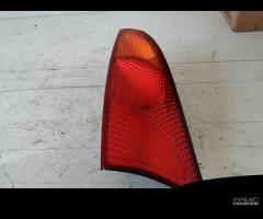 STOP FANALE POSTERIORE SINISTRO FORD Focus Berlina - 1