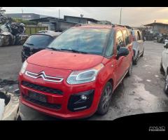 Musata citroen c3 picasso paraurti cofano fari