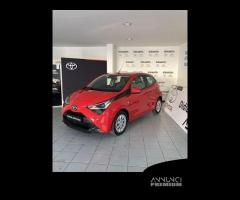 Toyota Aygo Connect 1.0 VVT-i 72 CV 5 porte x...