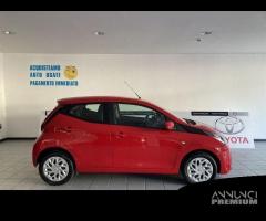 Toyota Aygo Connect 1.0 VVT-i 72 CV 5 porte x...