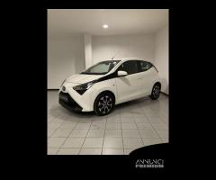 Toyota Aygo 1.0 VVT-i 72 CV 5 porte x-play - 1