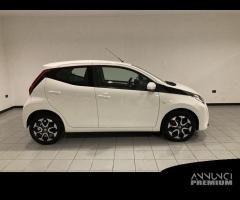 Toyota Aygo 1.0 VVT-i 72 CV 5 porte x-play - 4