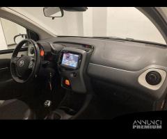 Toyota Aygo 1.0 VVT-i 72 CV 5 porte x-play - 19