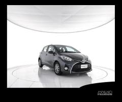 TOYOTA Yaris 1.D-4D 5 porte Lounge - 2