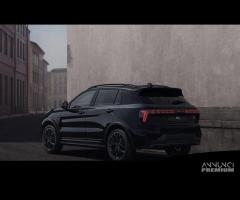 Lynk & Co 1 01 PHEV