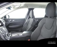 VOLVO XC60 B4 (d) AWD Geartronic Momentum Pro - 9