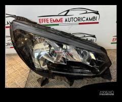 FARO PURE LED DESTRO DX PEUGEOT 2008 anno 2021 - 1