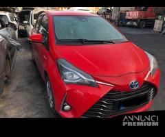 TOYOTA YARIS 2015