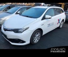 TOYOTA AURIS 2017