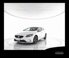 VOLVO V40 D4 Geartronic R-design Momentum