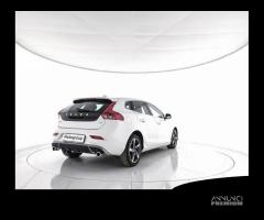 VOLVO V40 D4 Geartronic R-design Momentum