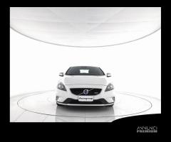 VOLVO V40 D4 Geartronic R-design Momentum