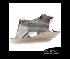 Puntone spoiler sottopedana Yamaha Majesty 125 5D5 - 2