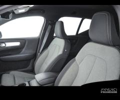 VOLVO XC40 2.0 b3 Core auto - 9