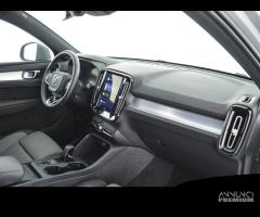 VOLVO XC40 2.0 b3 Core auto - 12