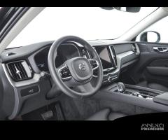 VOLVO XC60 B4 automatico Plus Dark - 8