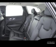 VOLVO XC60 B4 automatico Plus Dark - 10