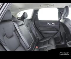 VOLVO XC60 B4 automatico Plus Dark - 11