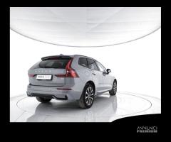 VOLVO XC60 B4 automatico Plus Dark