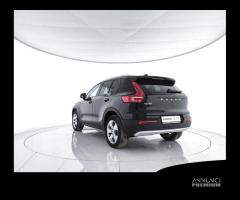 VOLVO XC40 T3 Momentum