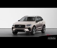 VOLVO XC60 T6 AWD Plug-in hybrid Elettrica/Benzi