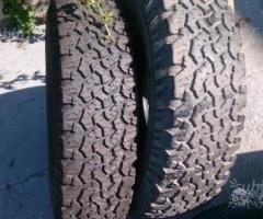 Coppia di pneumaticii usati 265 70 15 bridgestone