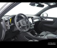 VOLVO XC40 B3 Mild hybrid Benzina Core - 8