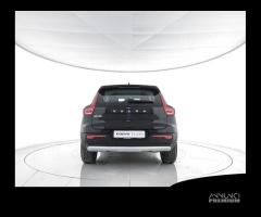 VOLVO XC40 T2 Momentum - 6