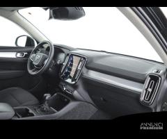 VOLVO XC40 T2 Momentum - 12