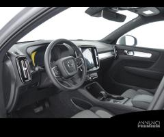 VOLVO XC40 B3 Mild hybrid Benzina Core - 8